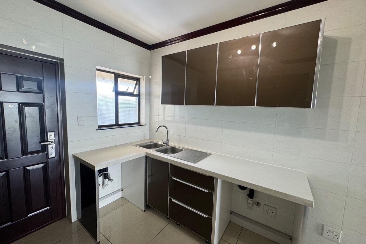 2 Bedroom Apartment to Rent in Craigavon - Photo 3