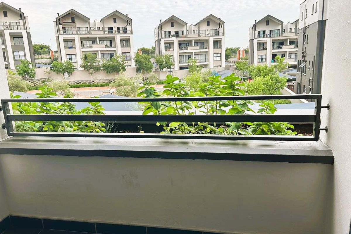 Penthouse -  Luxury Living, Elevated! Munyake Lifestyle - Photo 2