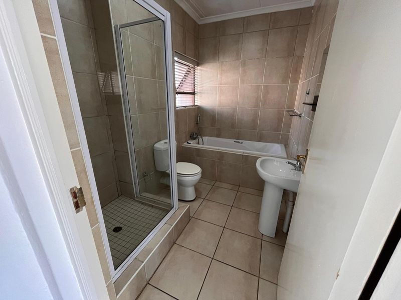 2 BEDROOMS APARTMENT FOR RENTAL IN HELDERWYK ESTATE - Photo 7