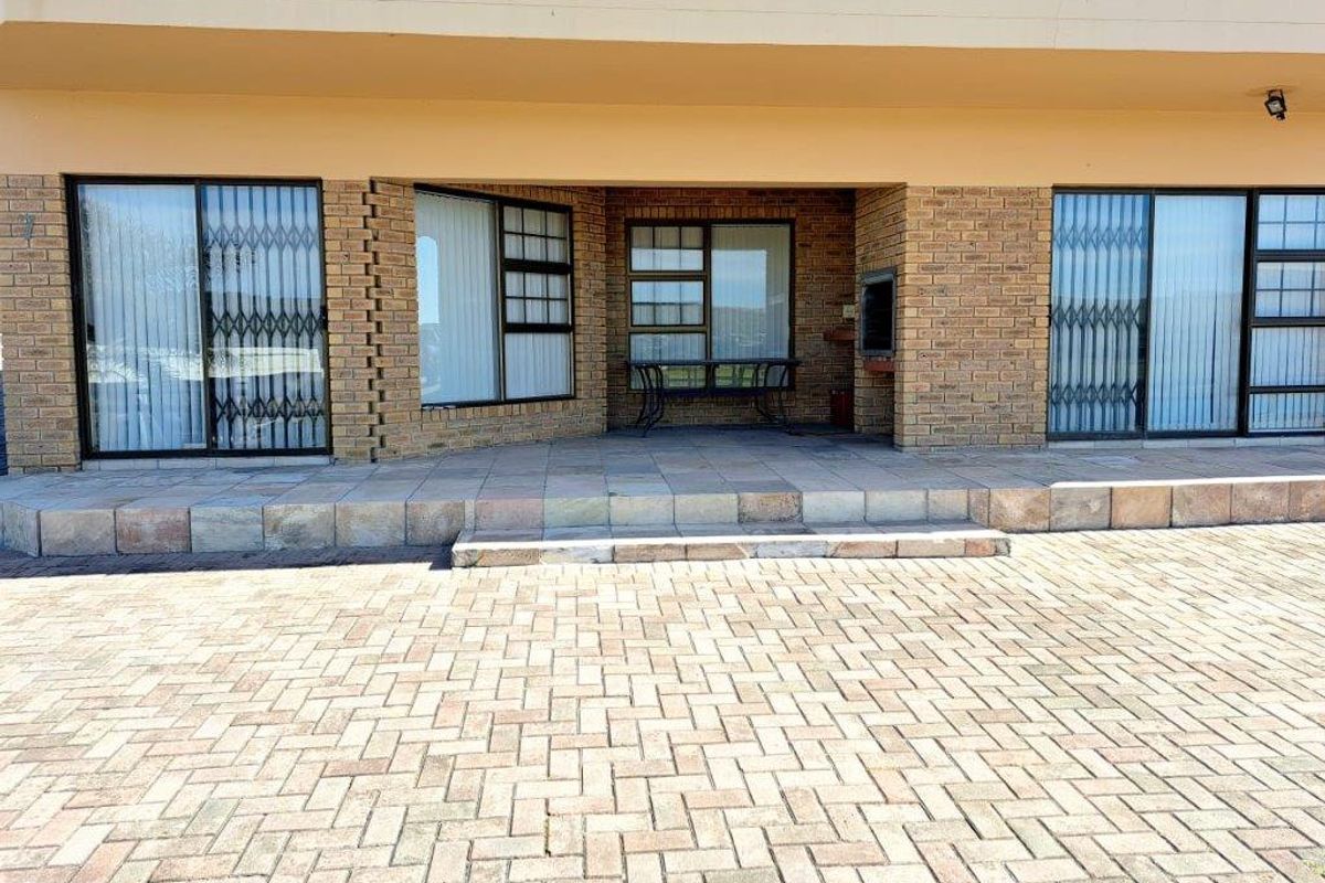 Long term rental - AVAILABLE February 1st 2026 - Photo 2