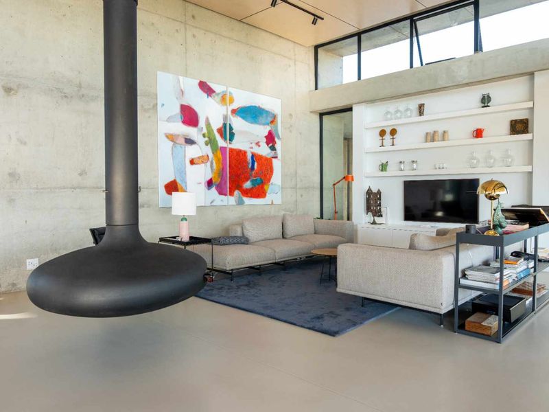 Where Contemporary Design Meets Country Serenity - Photo 7