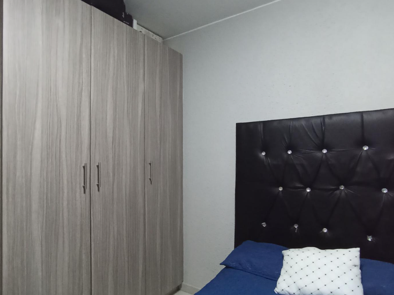 Beautiful Ground floor unit up for grabs - Photo 9