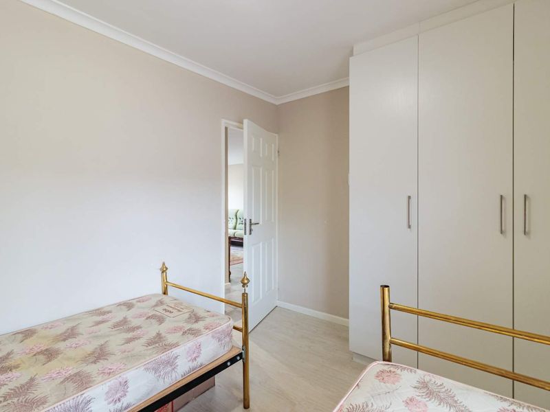 Neat & Convenient Townhouse in Secure Complex - Photo 10