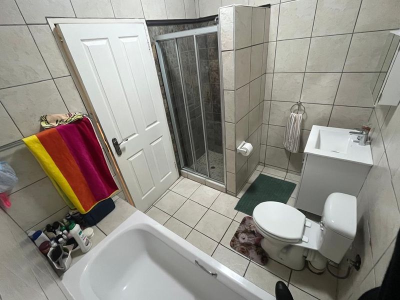 3 Bedroom House For Sale in Pionierspark Ext 1 - Photo 6
