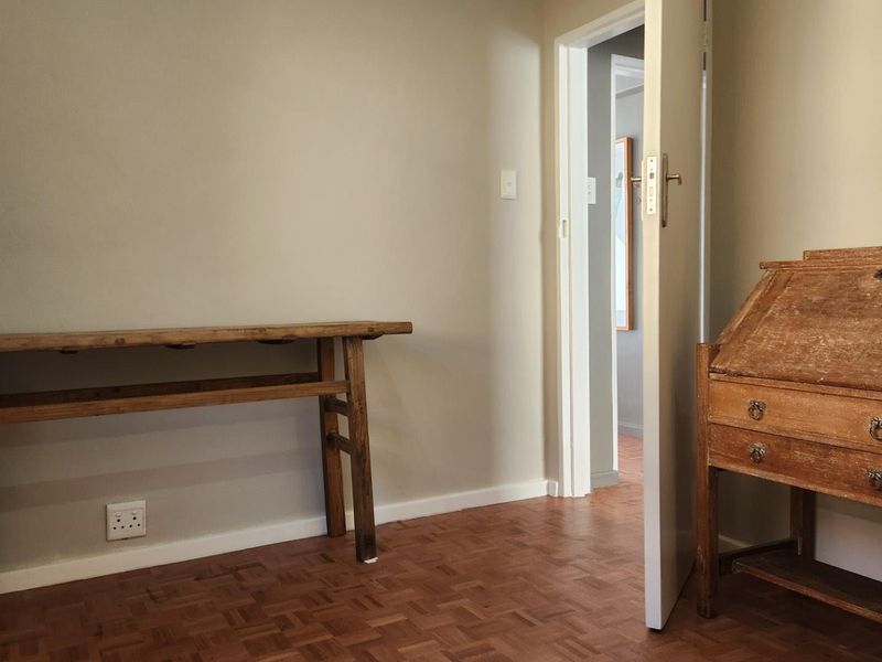 TWO-BED TAMBOERSKLOOF BEAUTY TO RENT - Photo 10