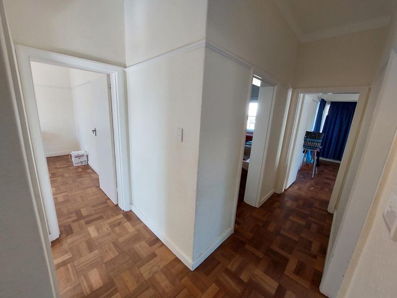 Spacious unfurnished 2-bedroom apartment To Let in Mowbray - Photo 10
