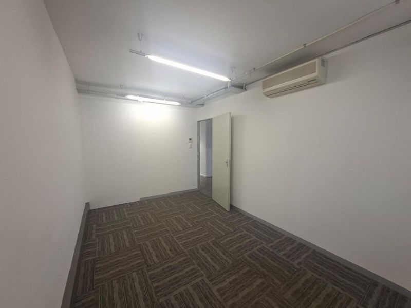 Professional 304m2 Office Space Available in Essex Gardens, Westville - Photo 5