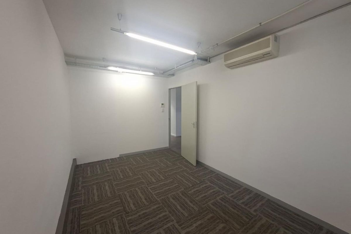Professional 304m2 Office Space Available in Essex Gardens, Westville - Photo 5
