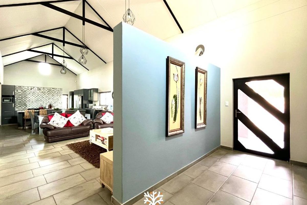 FOR SALE | N$ 6 950 000.00 | EXCLUSIVE JOINT MANDATE 📍 OMEYA GOLF ESTATE - Photo 5