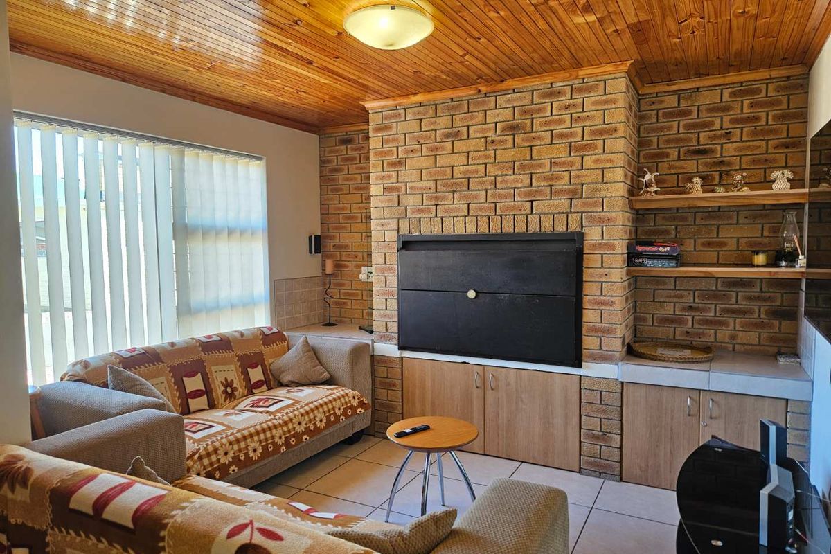 The Perfect Holiday Home or Permanent Coastal Retreat - Photo 4