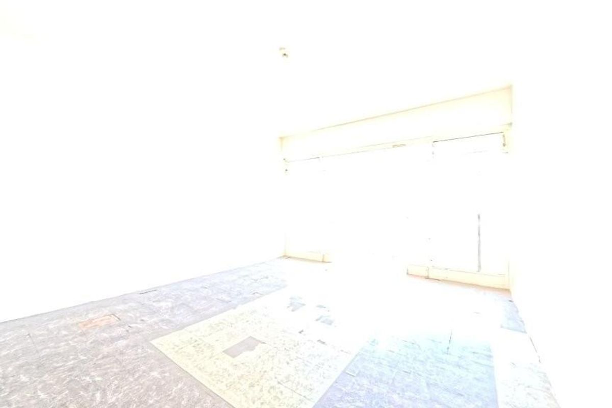 ONE AND HALF BEDROOM FLAT IN PRETORIA WEST : SIX MONTHS SPECIAL PRICE - R4020.00. - Photo 3