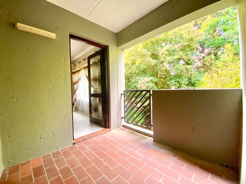 MODERN ONE BED APARTMENT IN MORNINGSIDE - Photo 9