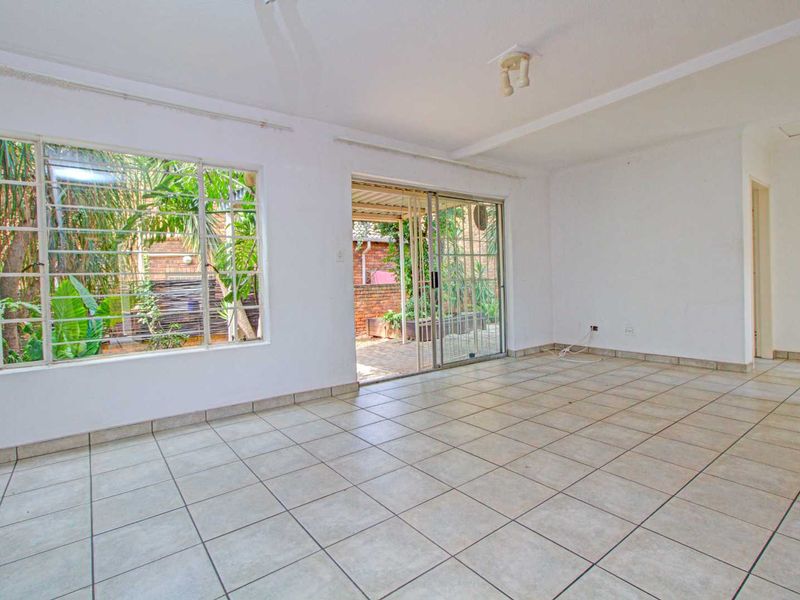 Move in ready - Photo 5