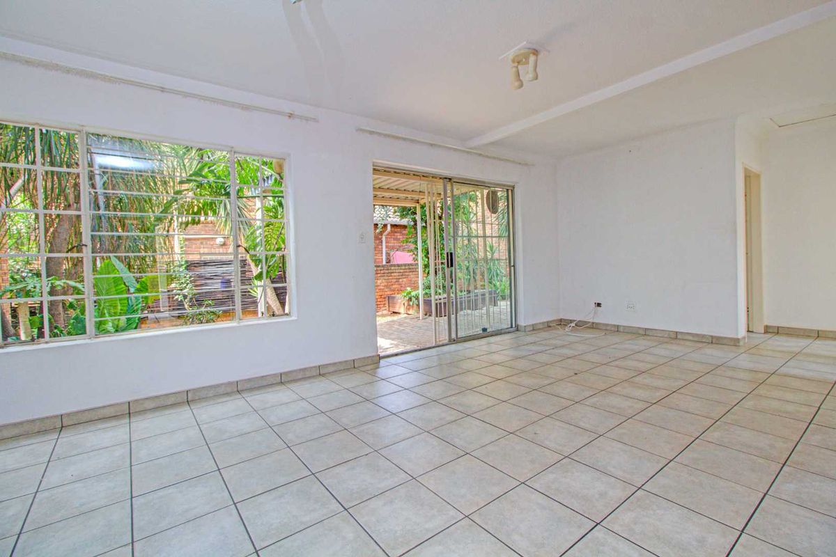 Move in ready - Photo 5