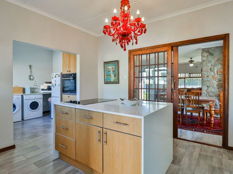 Beautifully Renovated 3-Bed Home with Flatlet in Heart of Hartenbos - Photo 8