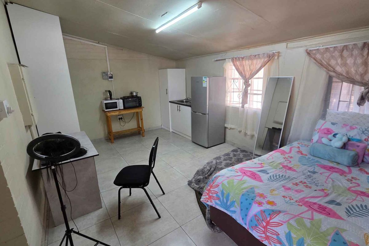 Prime Student Accommodation Investment with Immediate Returns - Photo 2