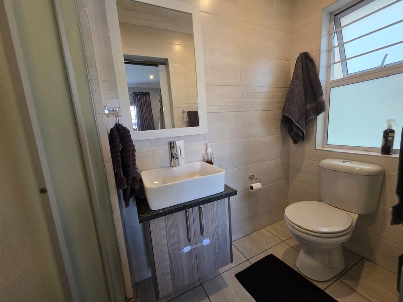 Waterfront Living in Leisure Bay Estate - Photo 8