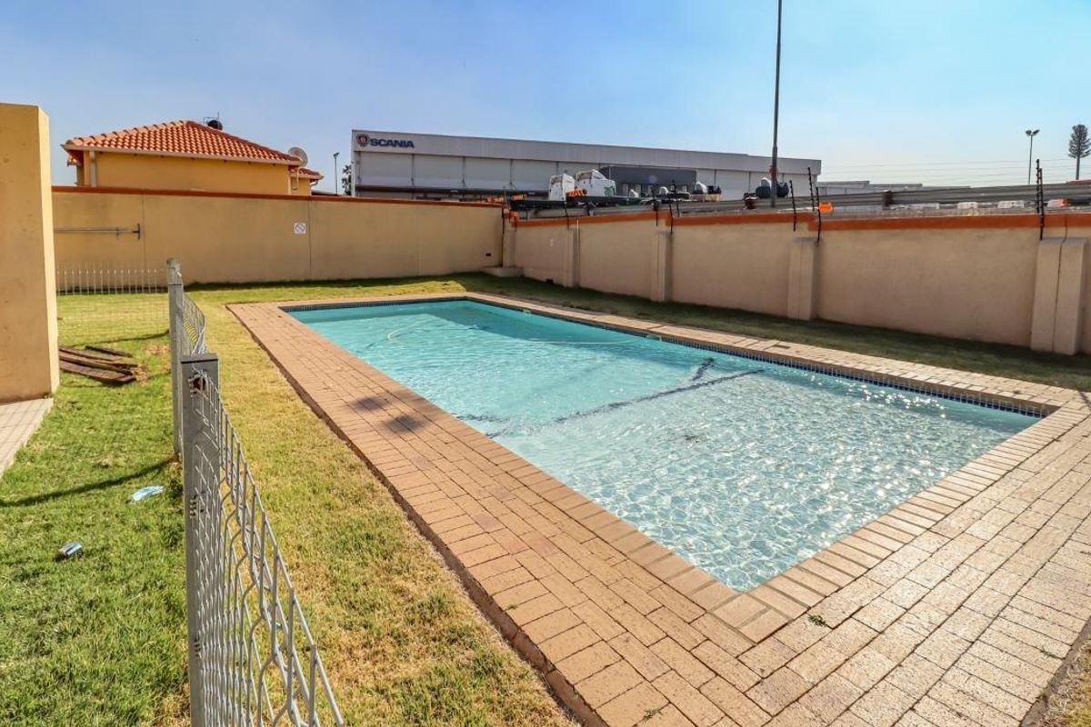Ground Floor 2-Bedroom Apartment in Ormonde View Estates - Photo 4