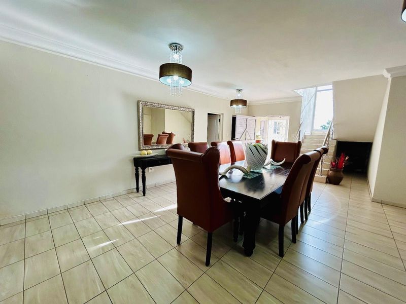 4 bedroom house with flat for sale. - Photo 6