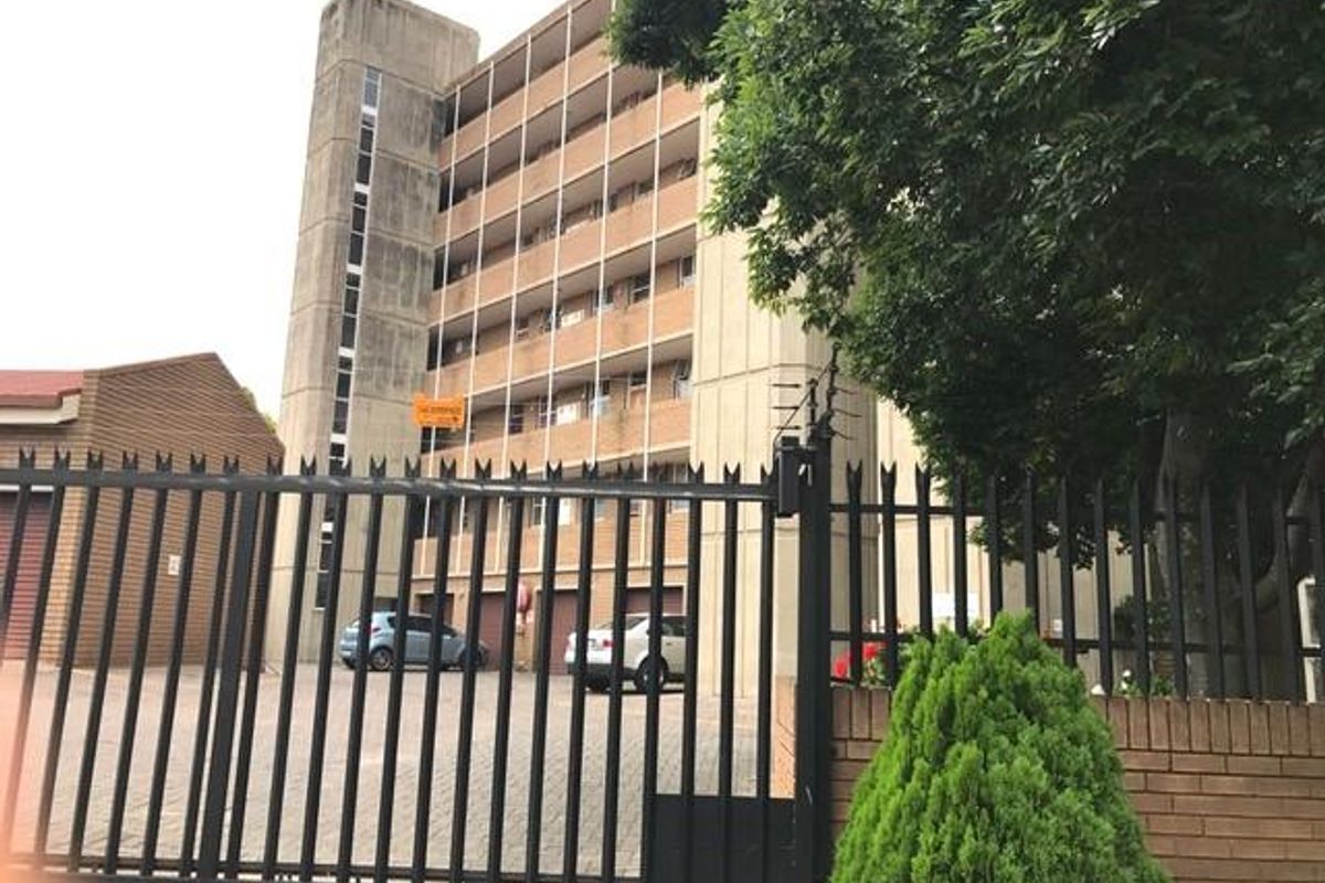 1,5 BEDROOM FLAT FOR SALE IN CONSTANTIA PARK, Pretoria East - Photo 5