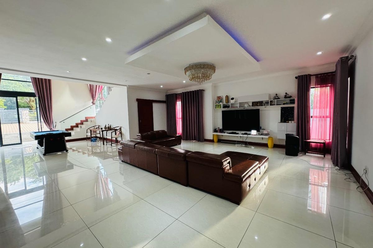 Five Bedroom Home For Sale In Waterfall Country Estate - Photo 4