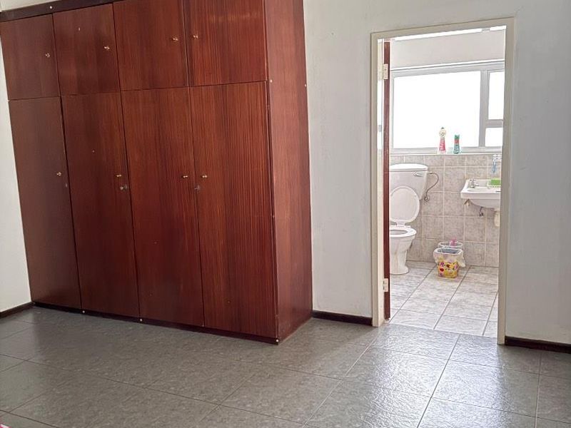 Spacious House for sale - Photo 9