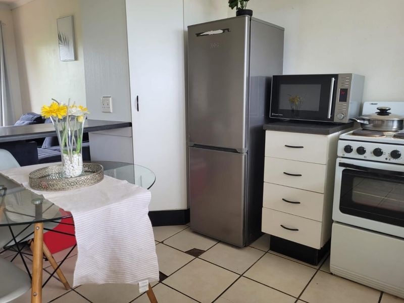 2 Bedroom Unit in a Popular Complex in Montclair - Photo 2