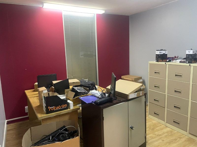 Premium Corporate Office in Pinelands Business Park – Position Your Team for Growth - Photo 10