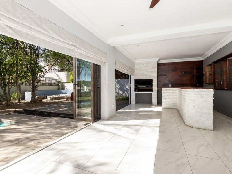 5 Bedroom House for Sale in Dainfern Golf Estate - Photo 8