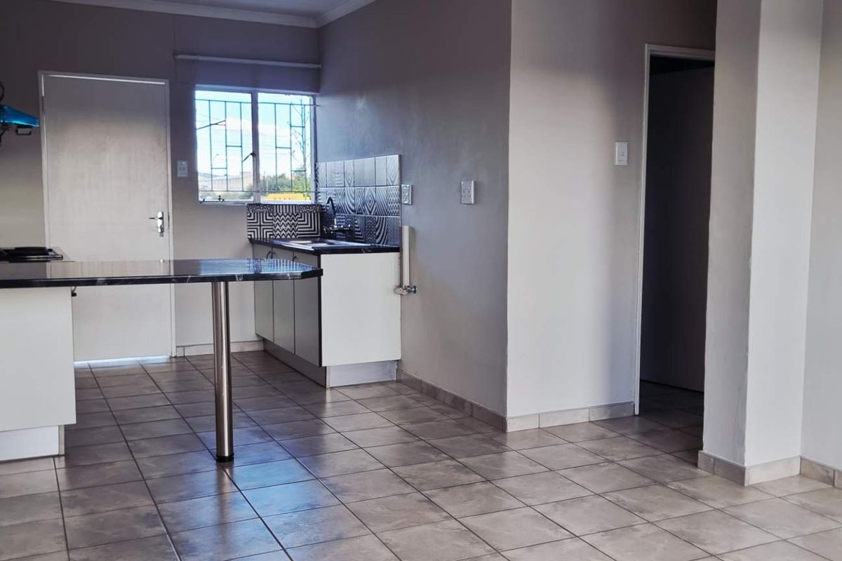 Khomasdal 2 bedroom flat - Photo 2