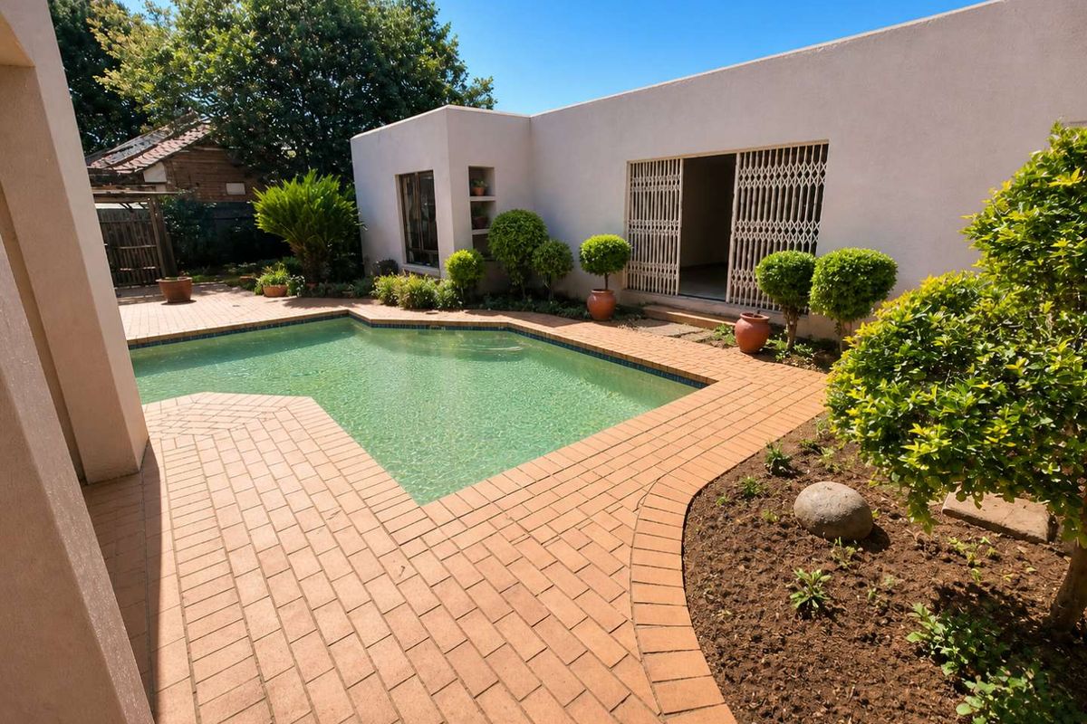 Luxury Family Home in Secure Gated Estate with Flatlet, Pool & Exceptional Safety Features - Photo 4