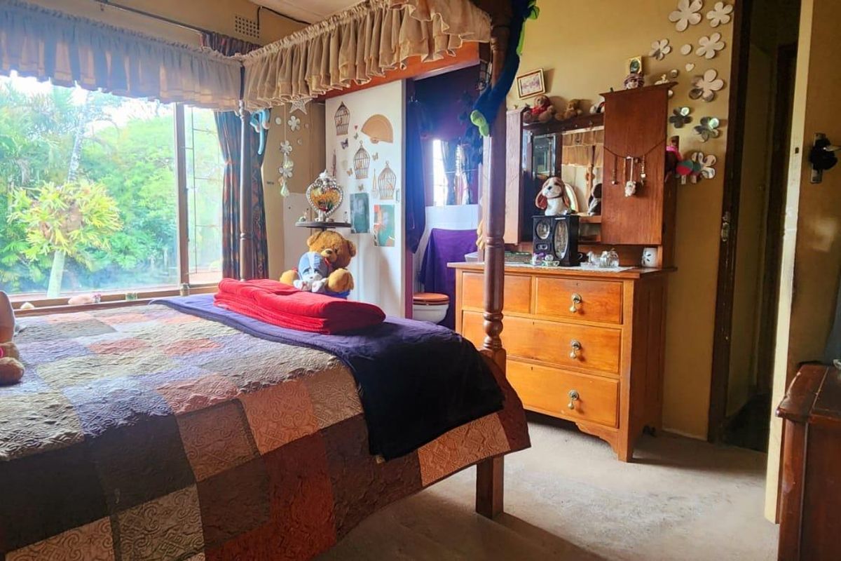 Fixer-Upper with Endless Potential - Photo 5