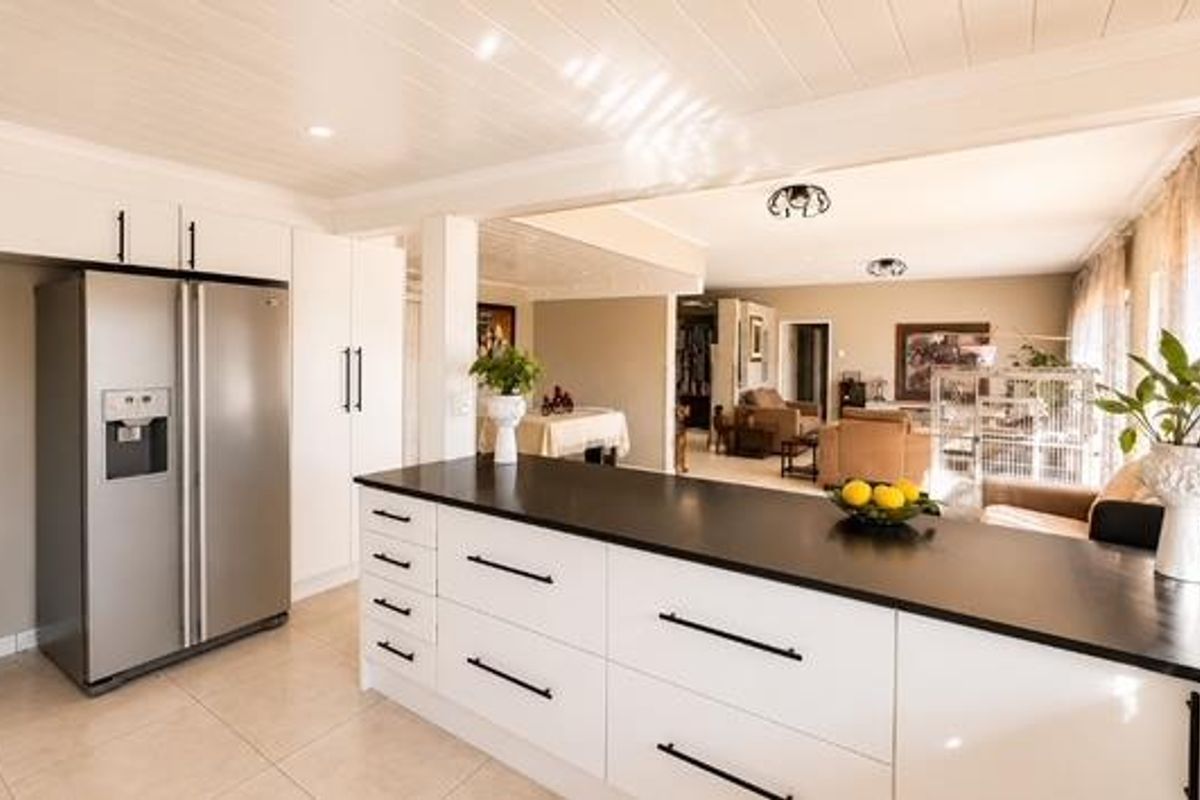 A Residence of Distinction - Photo 4