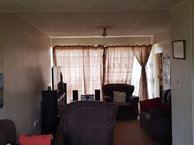 Charming Two-Bedroom Gem: Comfort and Convenience Await - Photo 2