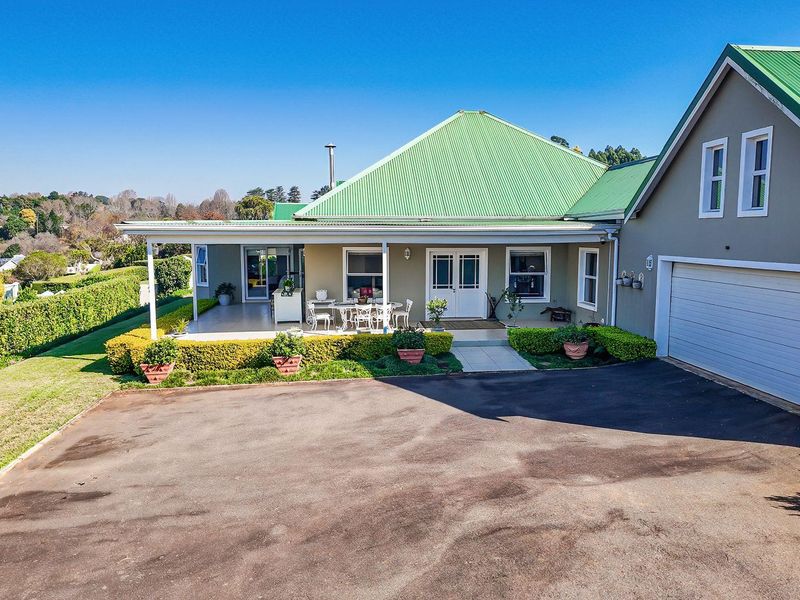 4 Bedroom Family Home with Farmland Views in Broadacres Estate, Howick - Photo 4