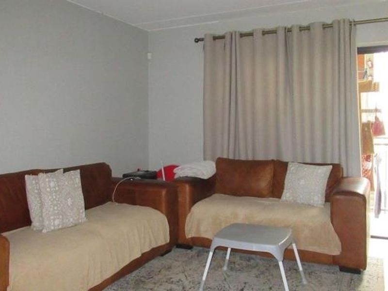 A MODERN APARTMENT - Photo 4