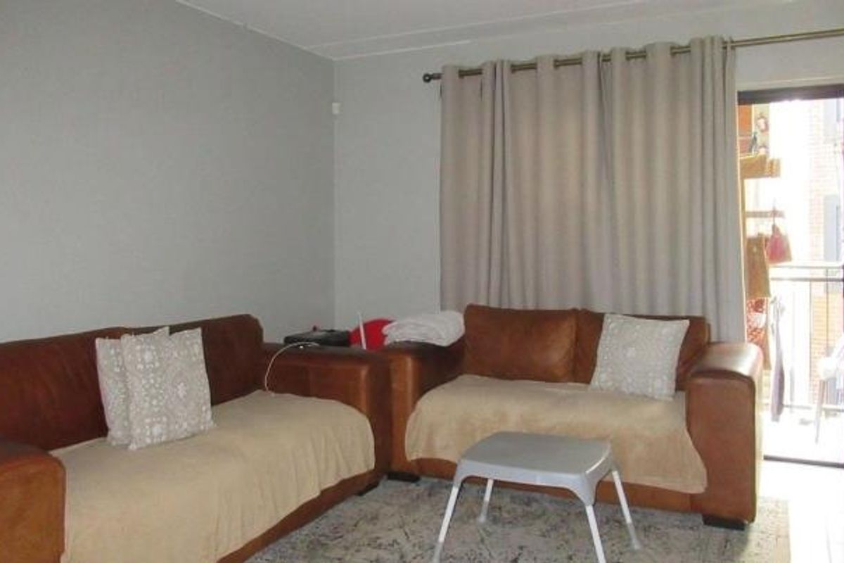 A MODERN APARTMENT - Photo 4