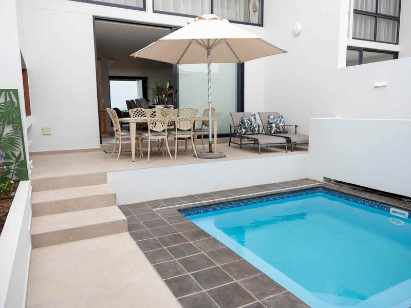 Luxury Beachfront Apartment for sale at Dolphin Beach - Photo 1