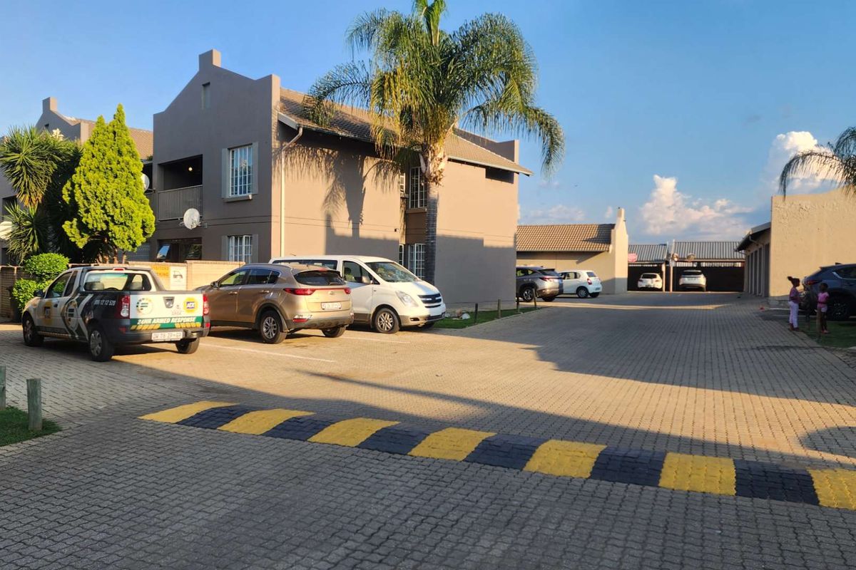 Home Sweet Home in Waterval East - Photo 2