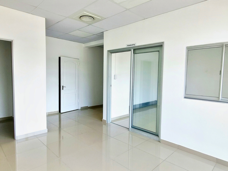 Commercial Space to Rent | Somerset Park - Value Rental, Fibre-Ready, Quick N2/M41 Access - Photo 2