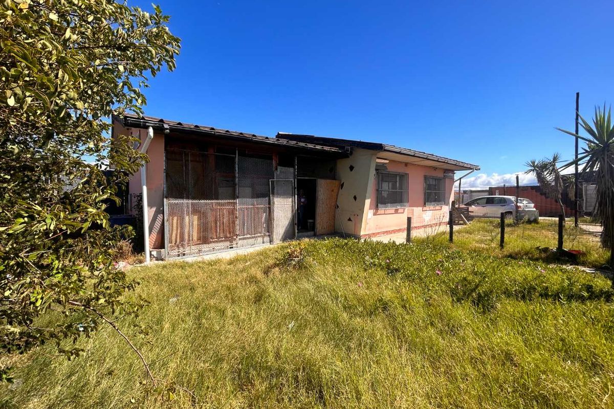 Exceptional Investment Opportunity in Elsies River! - Photo 3