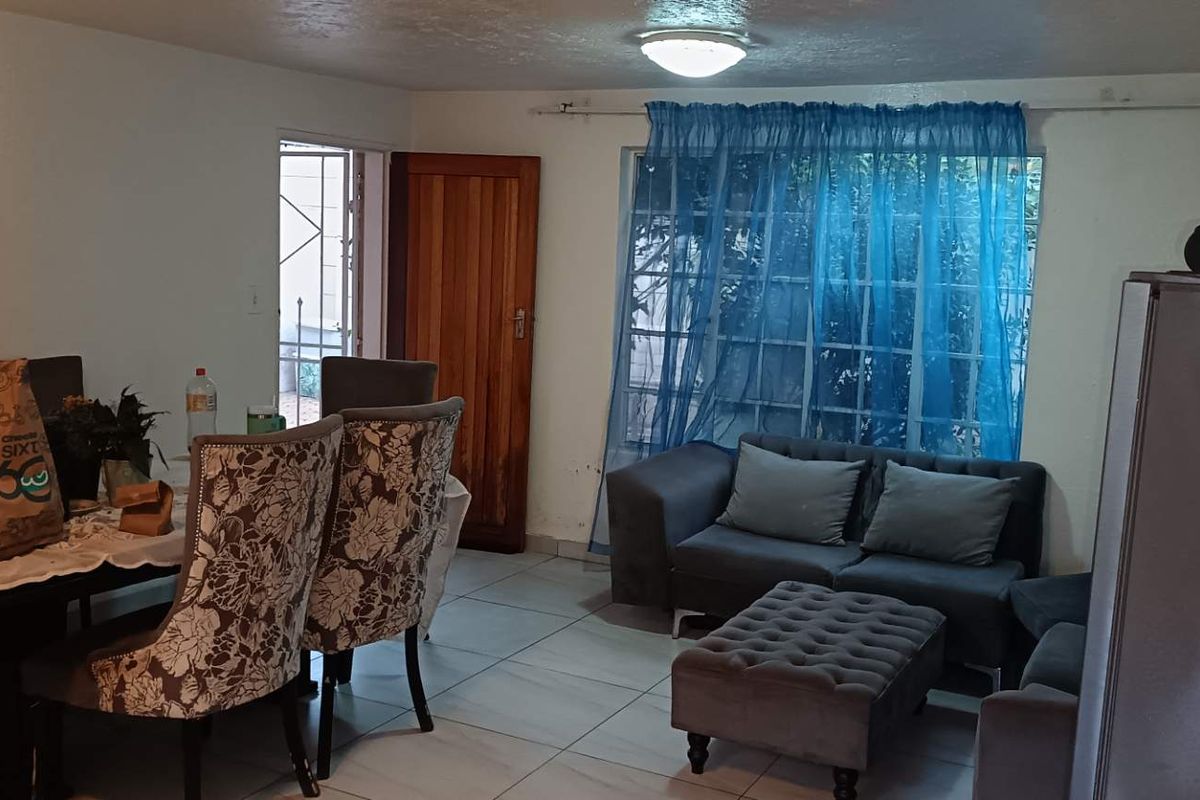 Cozy 2 Bedroom Townhouse For Sale ! - Photo 4