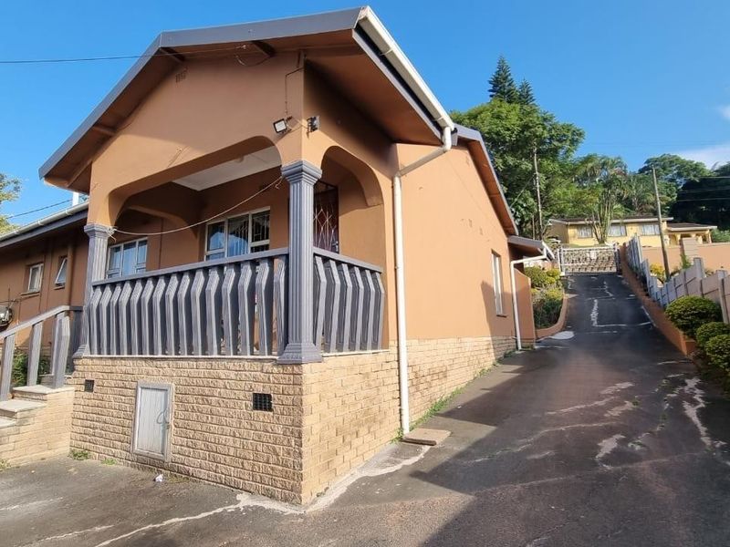 4 Bedroom House for sale Shallcross - Photo 4