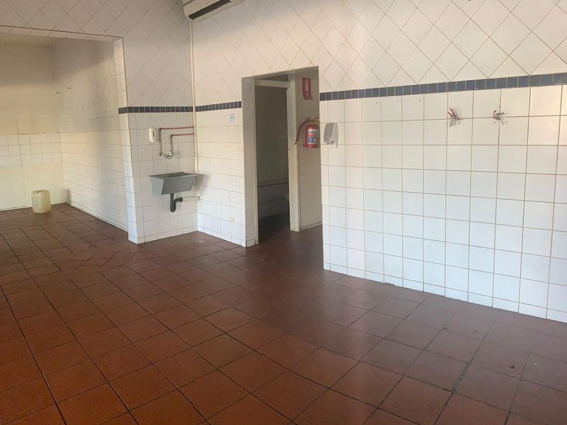 **Prime Retail Space Available on Busy Street** - Photo 6