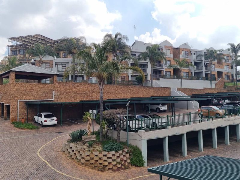 Lovely 2 Bedroom Unit in Bassonia for Sale - Photo 4