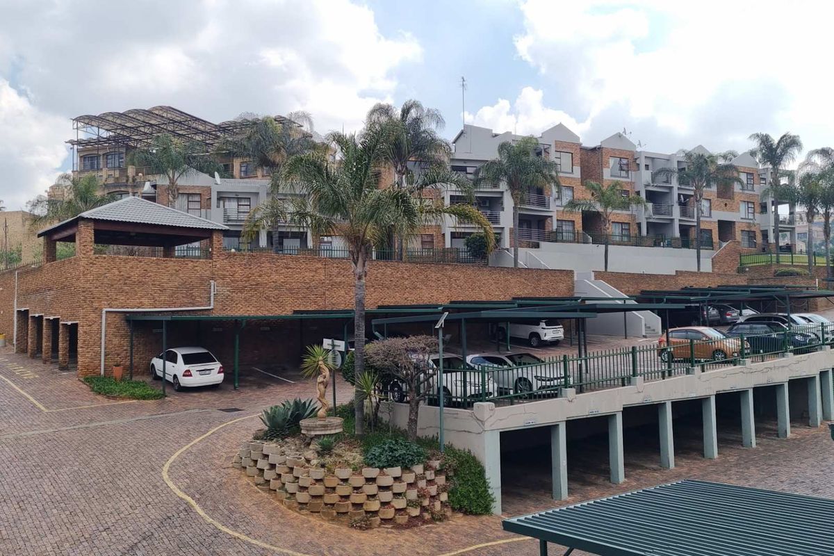 Lovely 2 Bedroom Unit in Bassonia for Sale - Photo 4