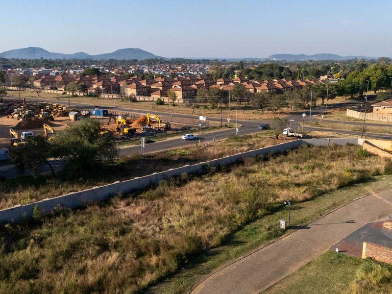 Prime Vacant Stand in Secure Heatherview Estate, Akasia - Photo 10