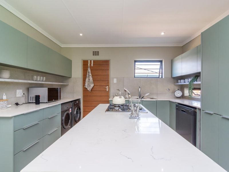 Stunning 89m2 3-Bedroom Home in Lion Pride Lifestyle Estate - Photo 7