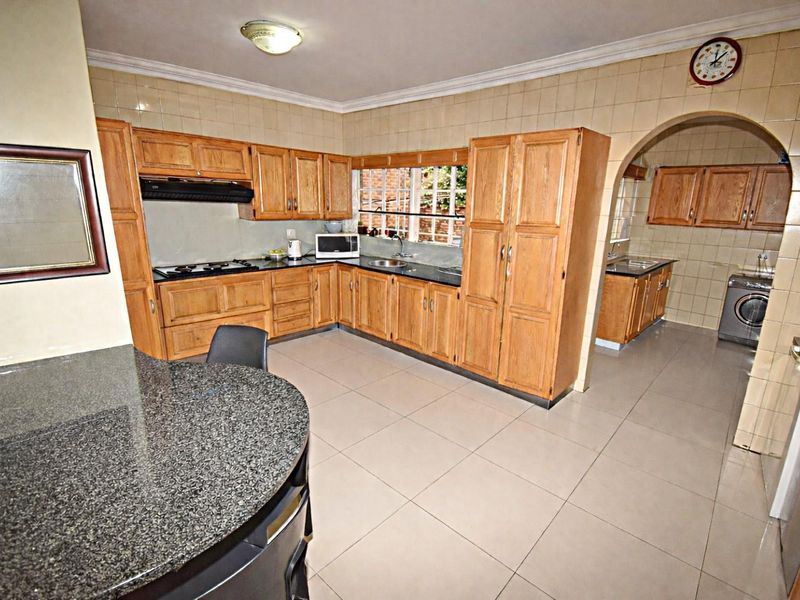 Low Maintenance Home in a Great Location - Photo 10