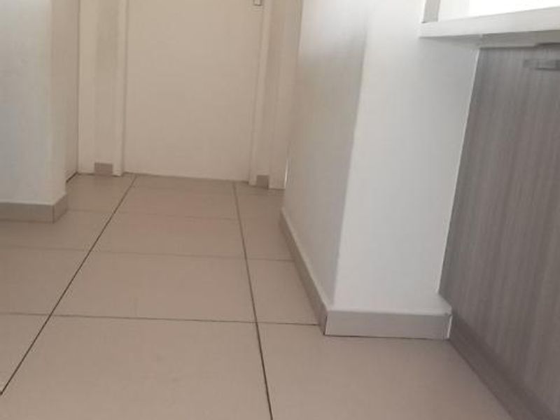 MODERN 2-BEDROOM APARTMENT FOR SALE – LILIANTON, BOKSBURG - Photo 5